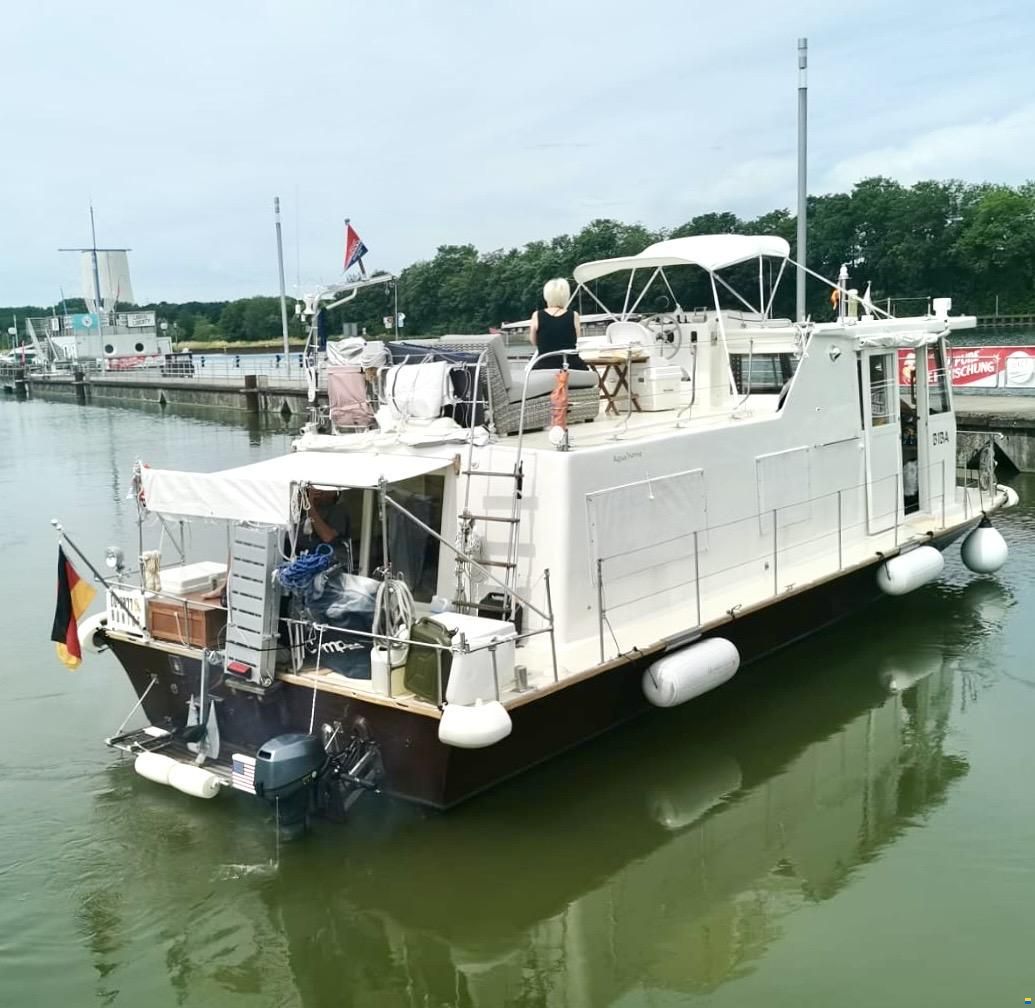 Chris Craft Aquahome