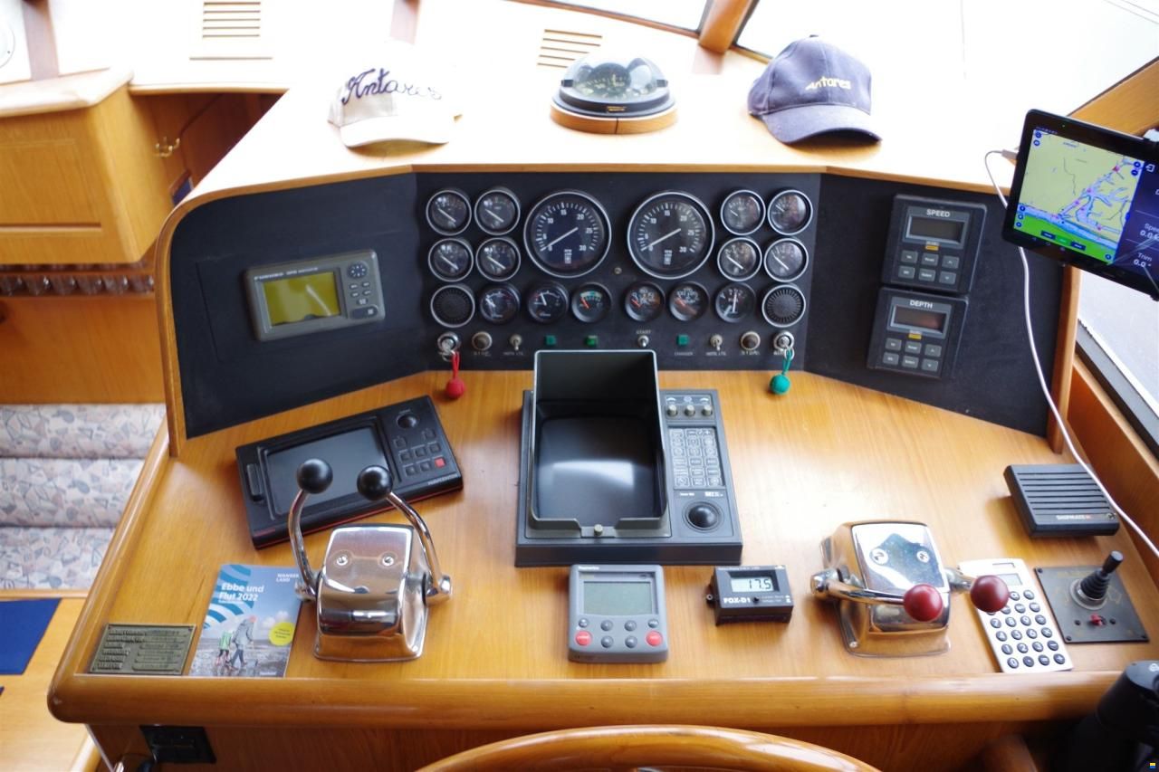 Edership President 445