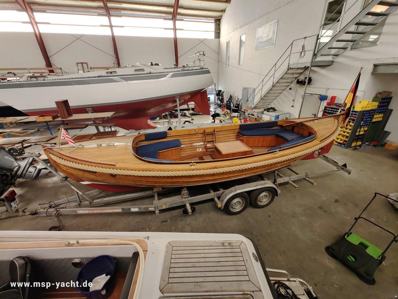 Custom Line Tuckerboot 7,40m
