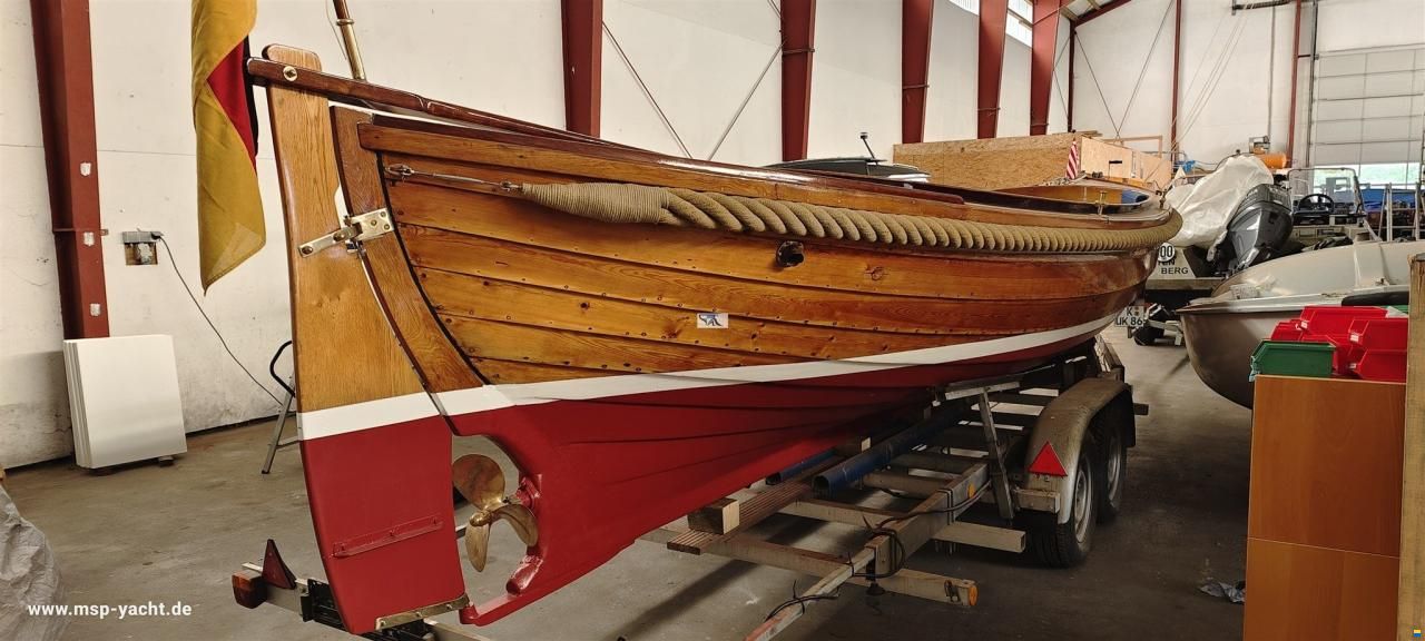Custom Line Tuckerboot 7,40m