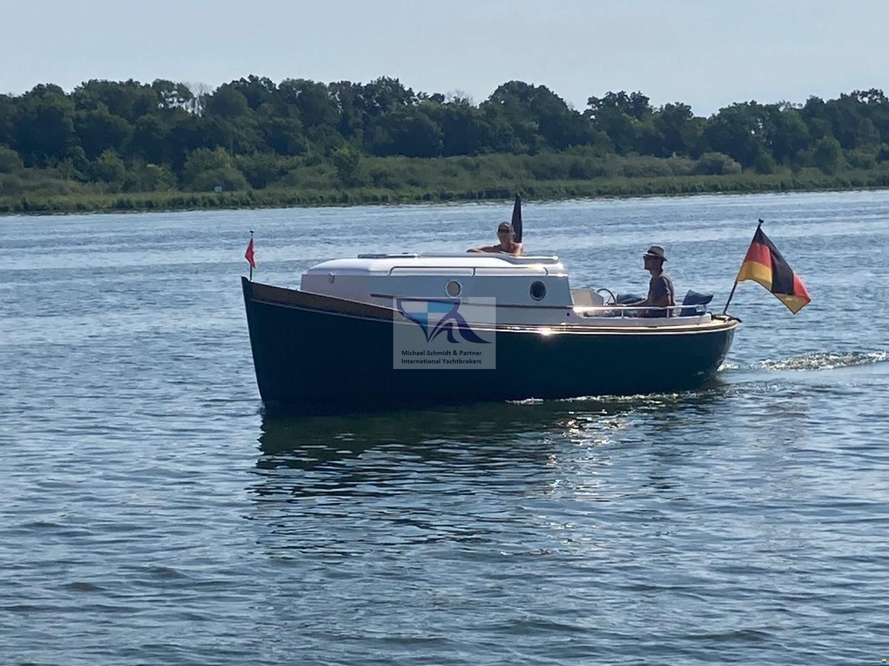 Yachtwerft Hamburg GmbH Elektro Tuckerbo