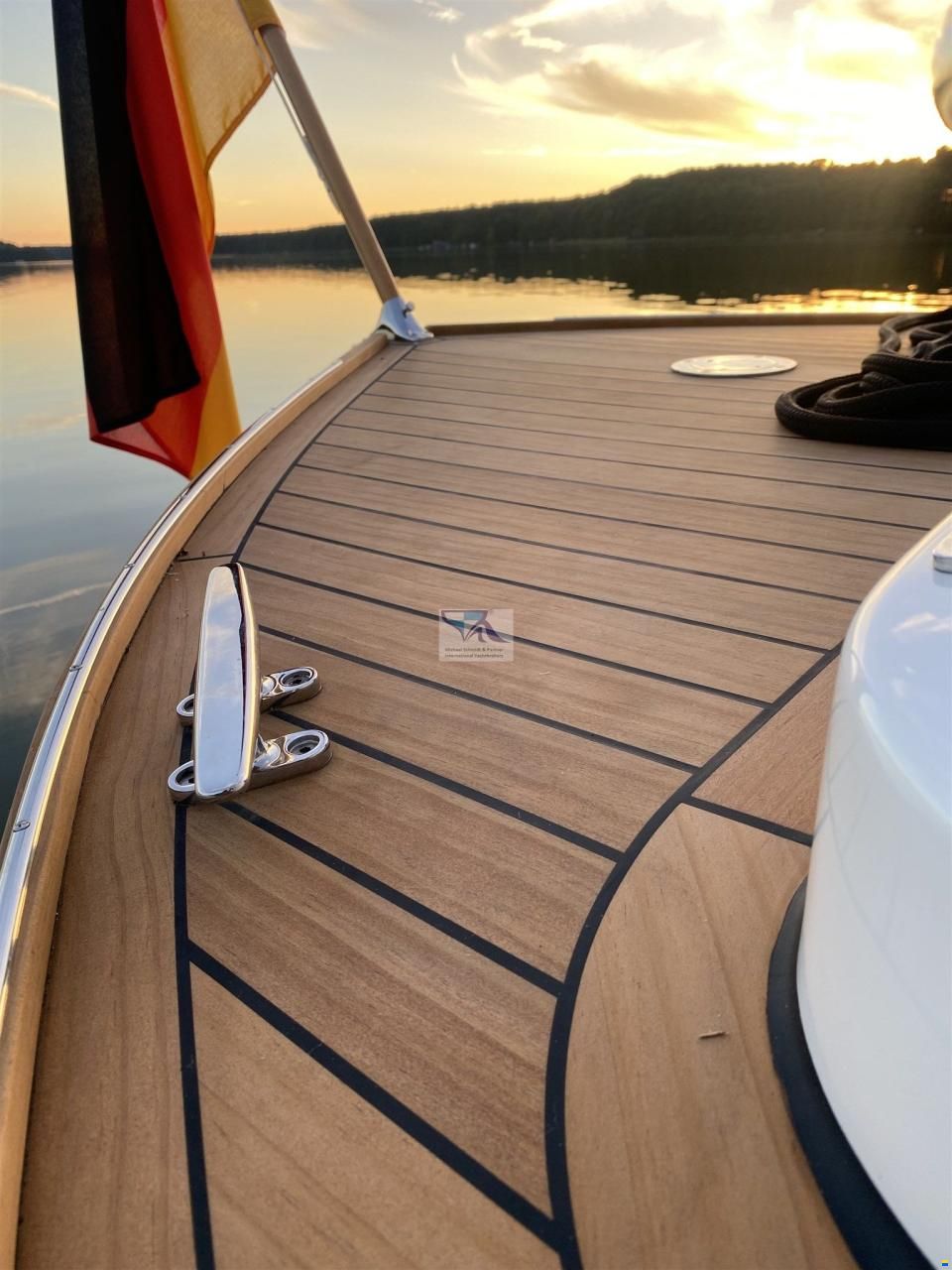 Yachtwerft Hamburg GmbH Elektro Tuckerbo