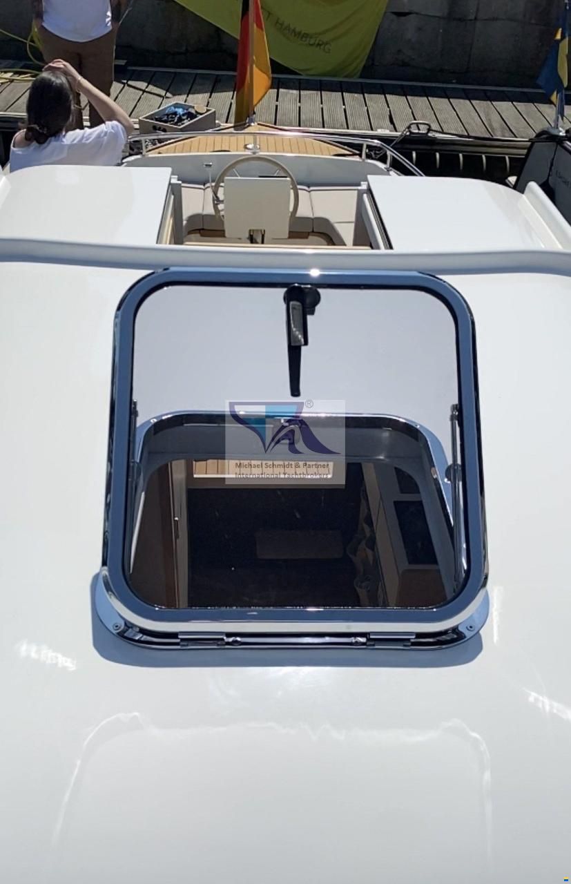 Yachtwerft Hamburg GmbH Elektro Tuckerbo