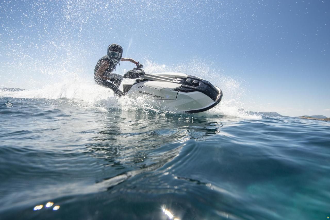 Yamaha WaveRunner Superjet