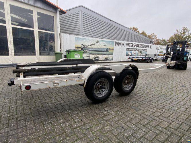 USA Stallingstrailer Tandemasser geremd