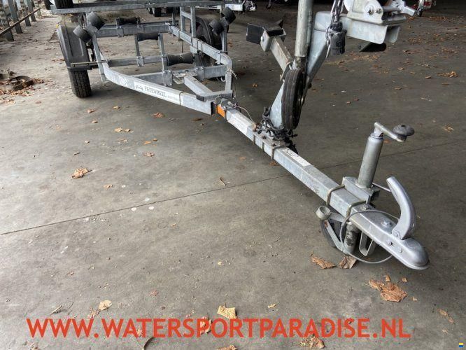 Freewheel Kantel stallingstrailer