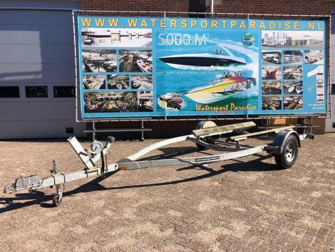 Escort Stallingstrailer (USA)