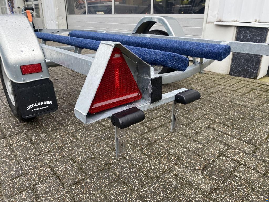 Big + LED ongeremd