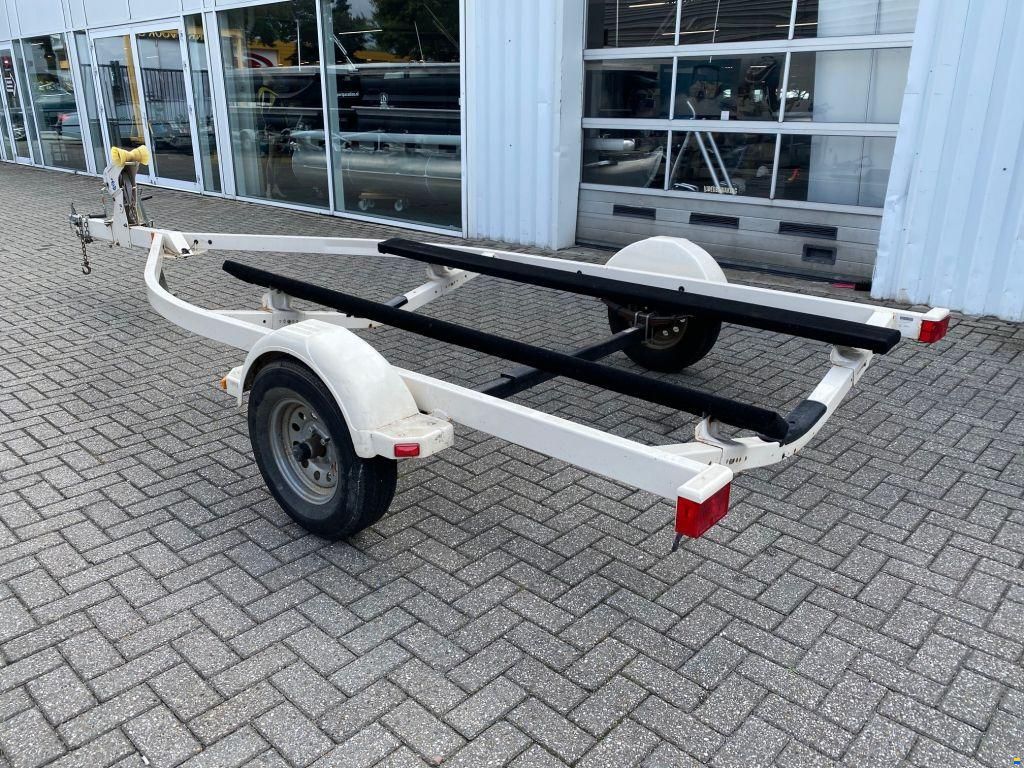 Stallingstrailer 1-asser