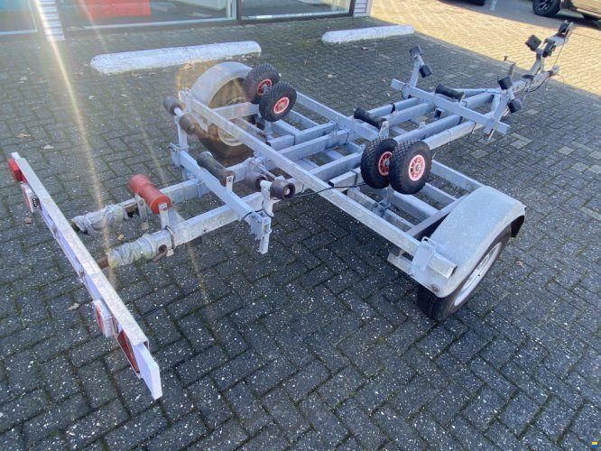 Nautilus 560 stallingstrailer