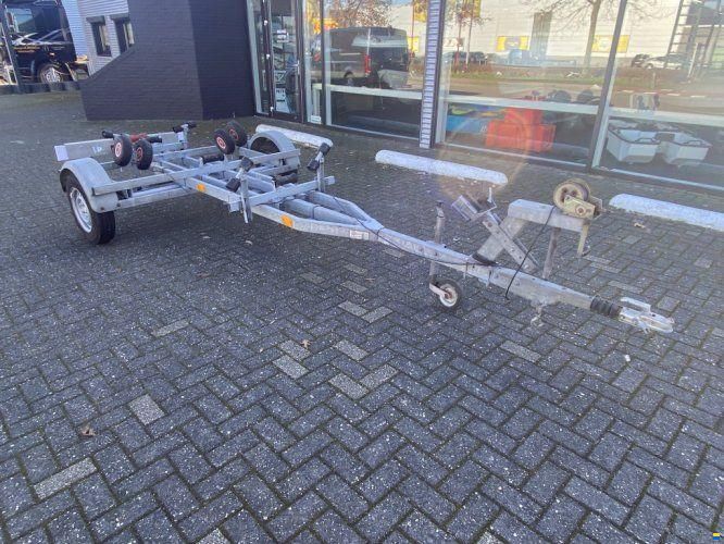 Nautilus 560 stallingstrailer