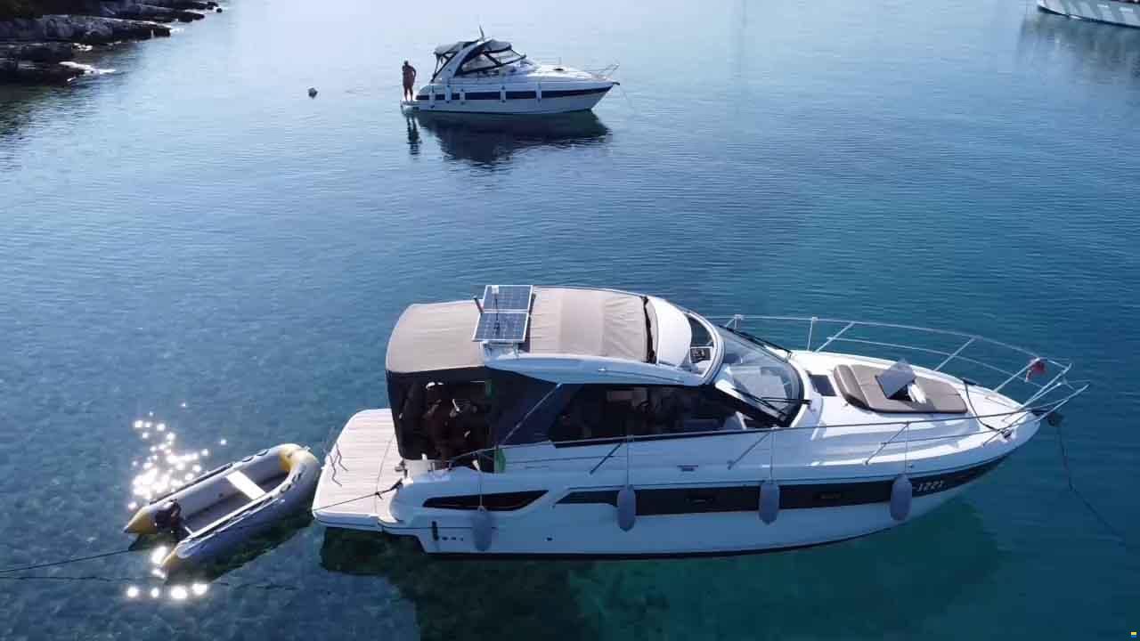 Bavaria S 33 HT