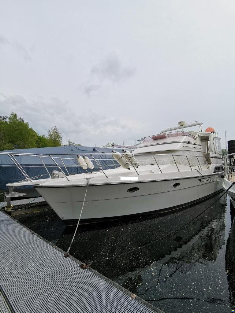 Astor 44
