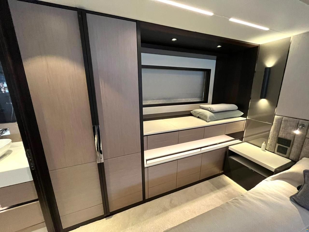 Sunseeker Manhattan 68