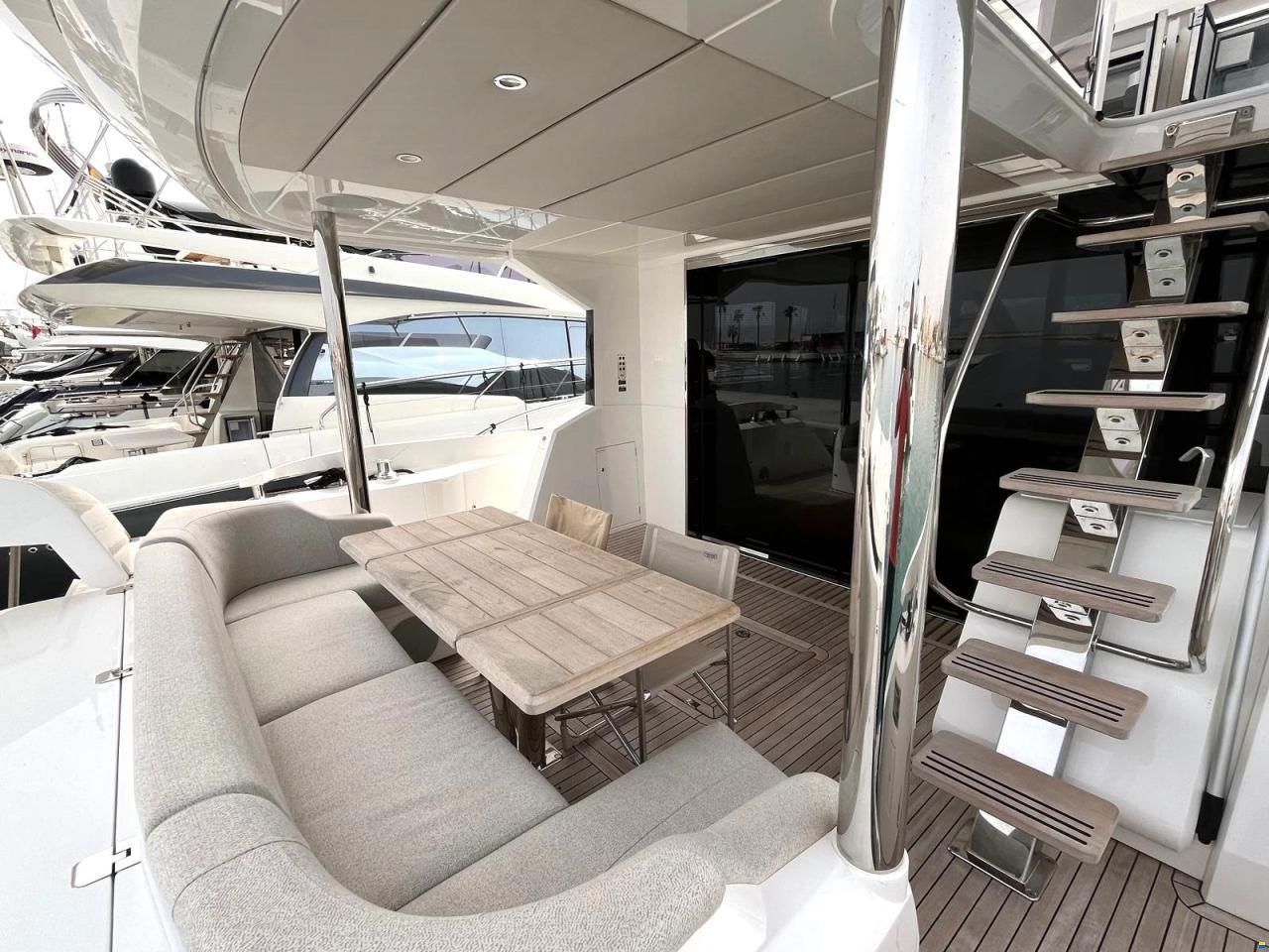 Sunseeker Manhattan 68