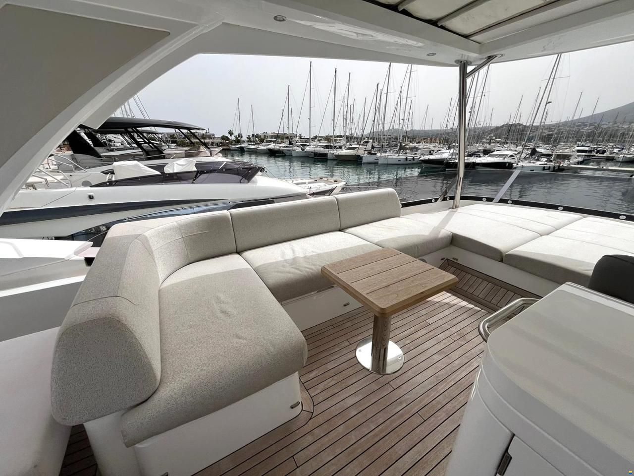Sunseeker Manhattan 68