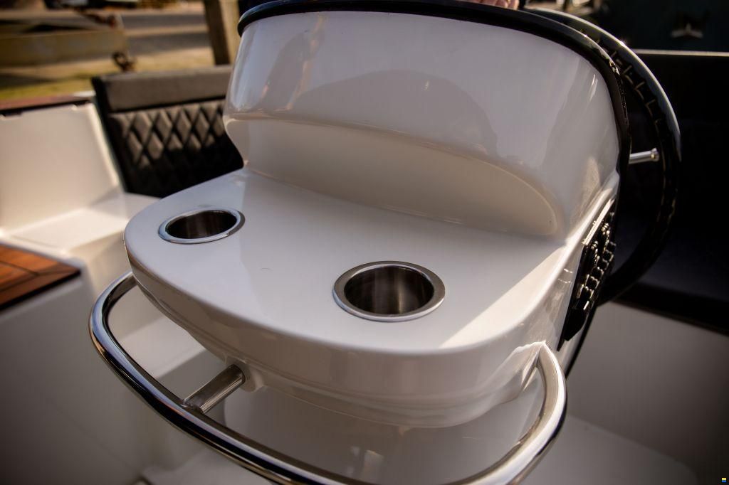 Oud Huijzer 740 Tender