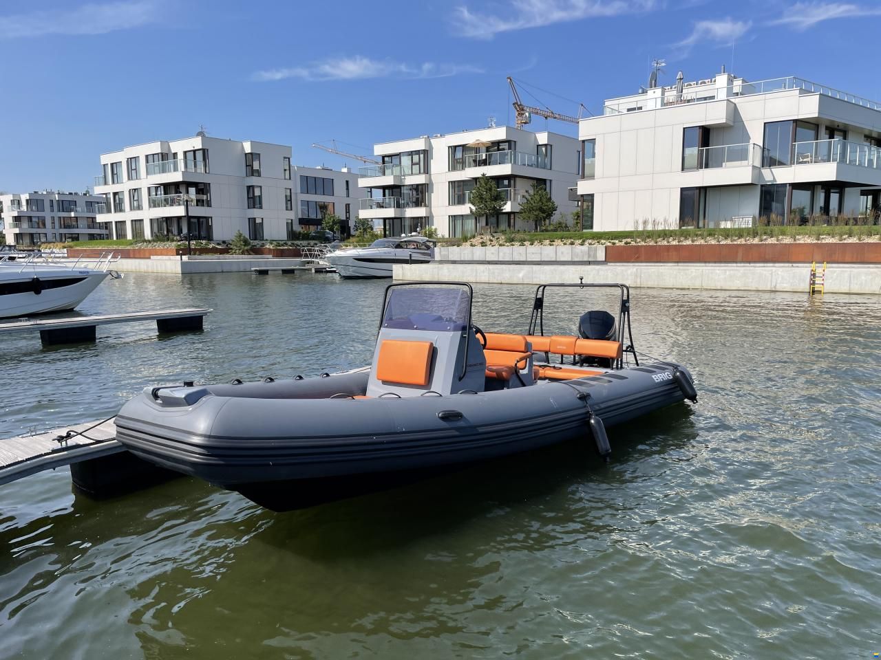 Brig Navigator 700