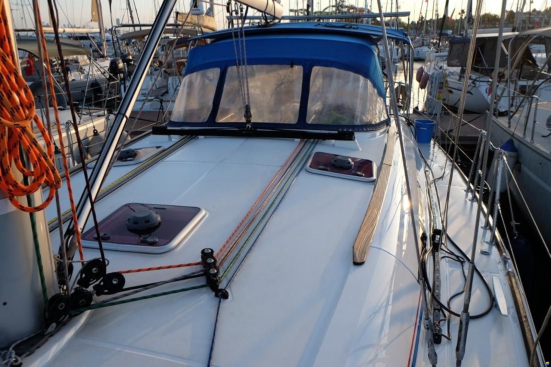 Jeanneau Sun Odyssey 44i Owners Version