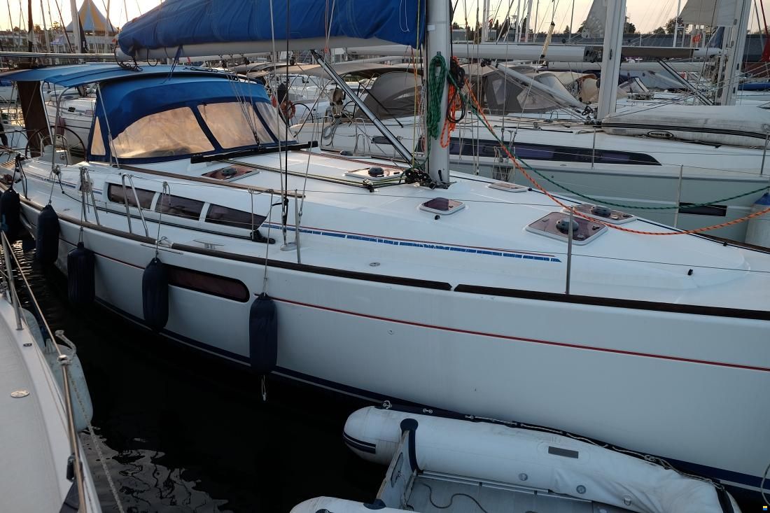 Jeanneau Sun Odyssey 44i Owners Version
