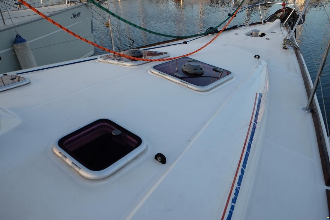 Jeanneau Sun Odyssey 44i Owners Version