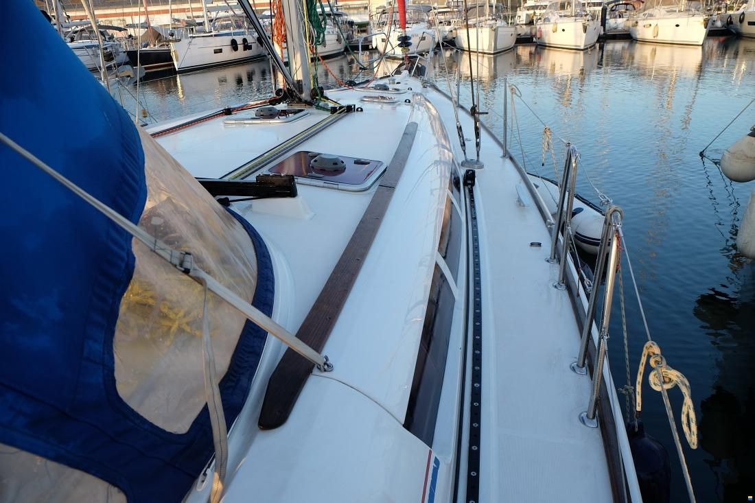 Jeanneau Sun Odyssey 44i Owners Version