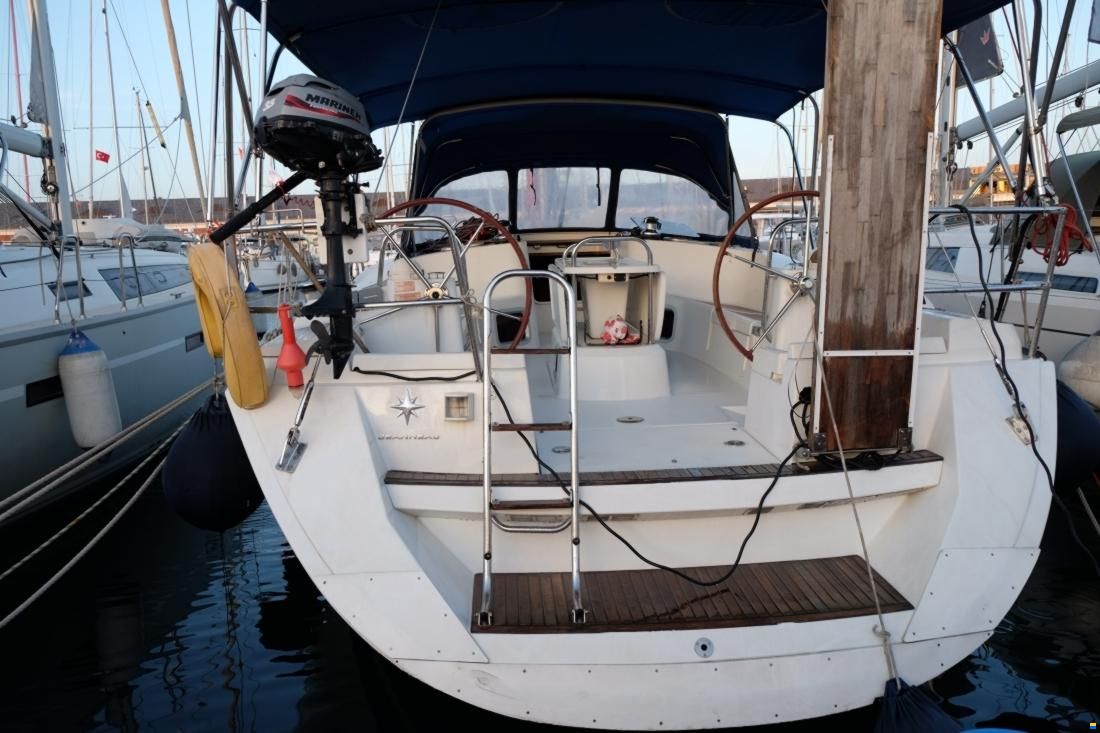 Jeanneau Sun Odyssey 44i Owners Version