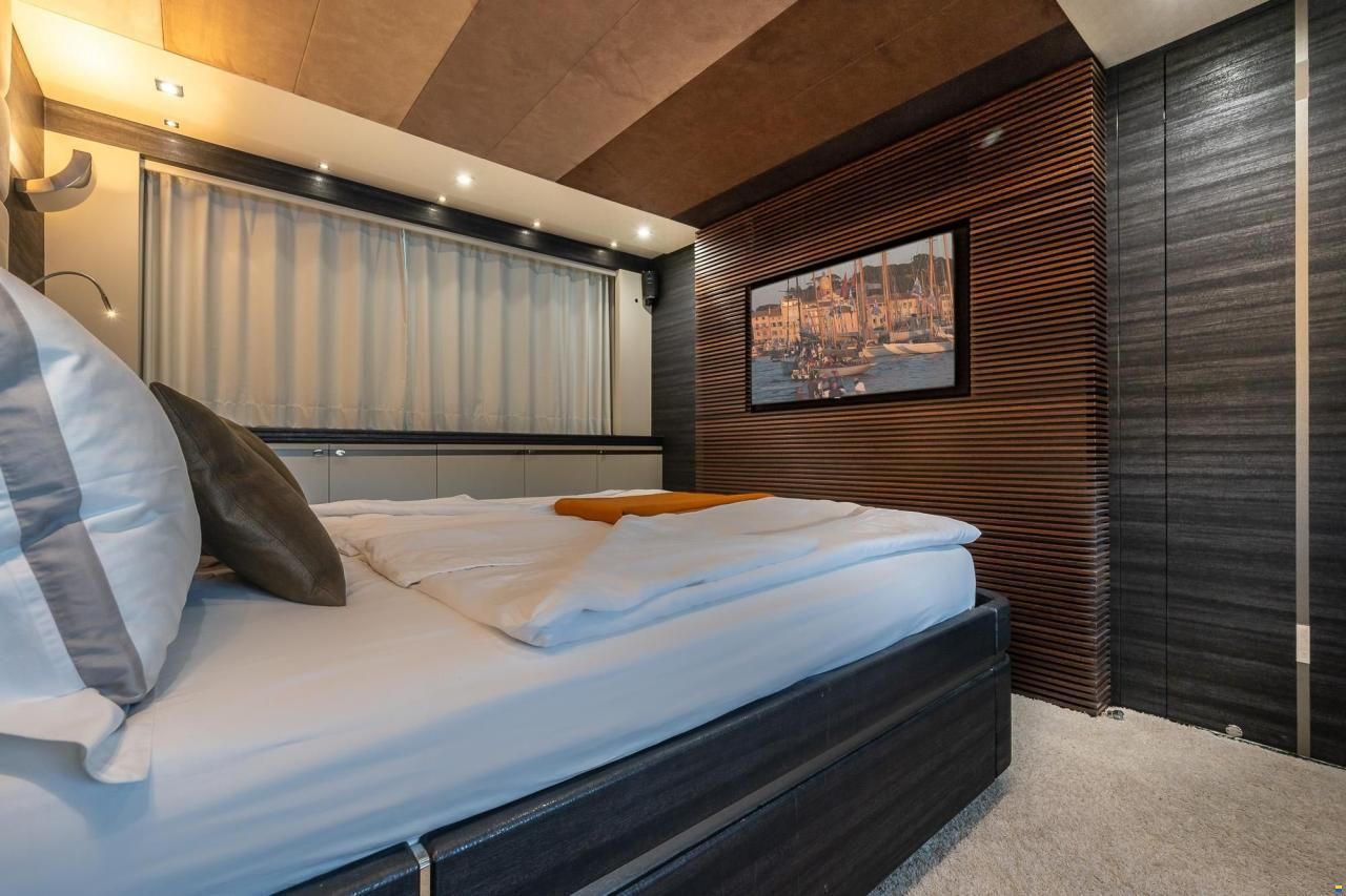 Sunseeker Predator 80