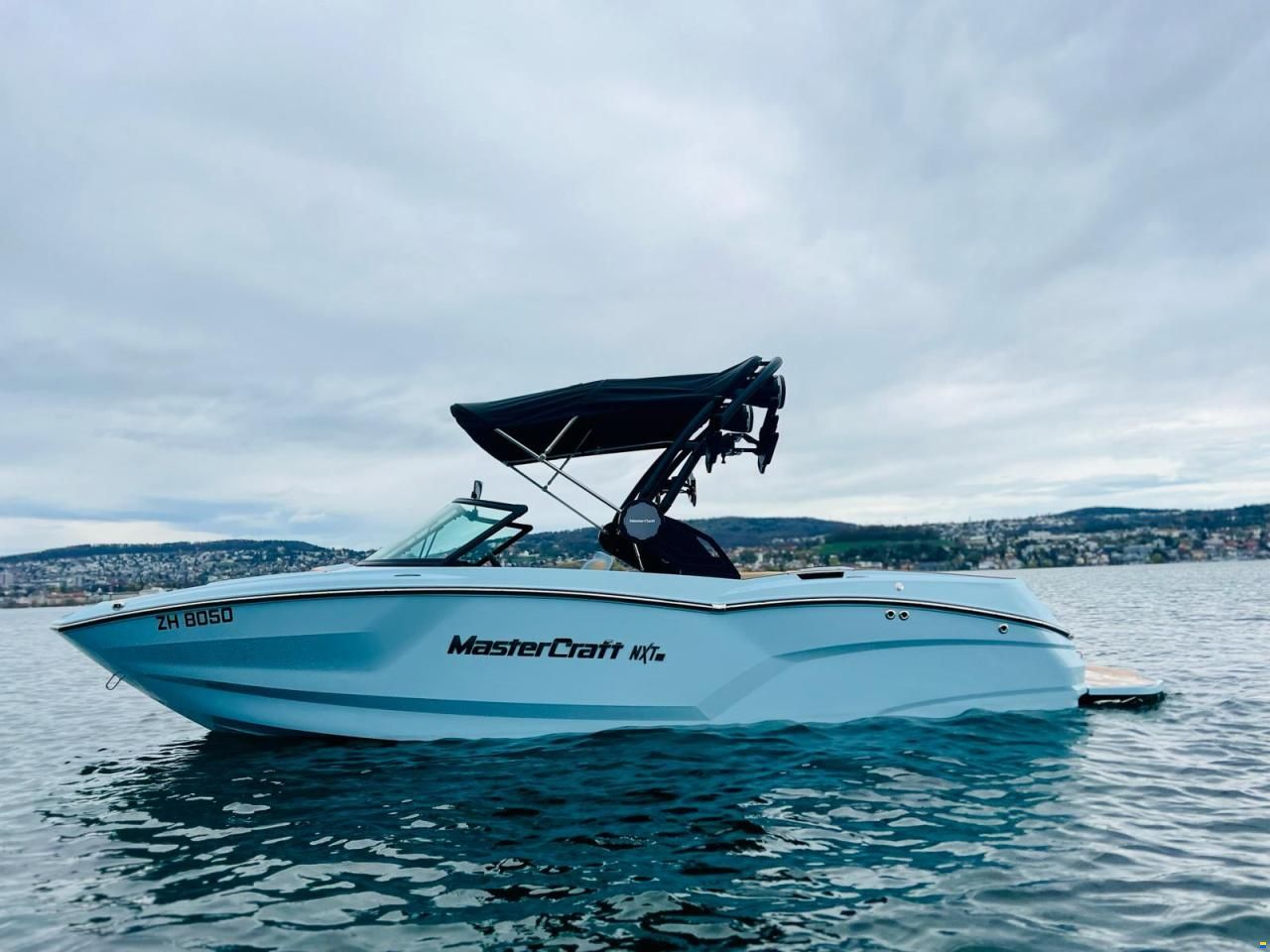 MasterCraft NXT 21 Wakeboard & Wakesurf