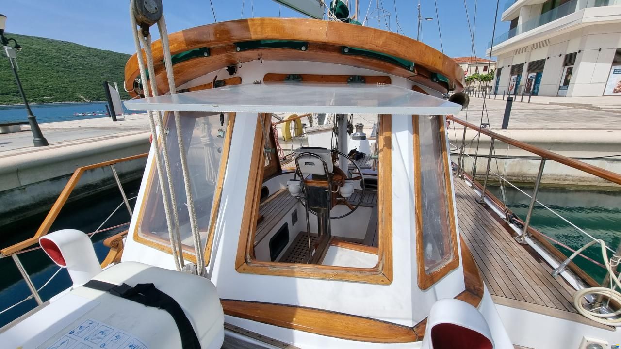 Vagabond 47