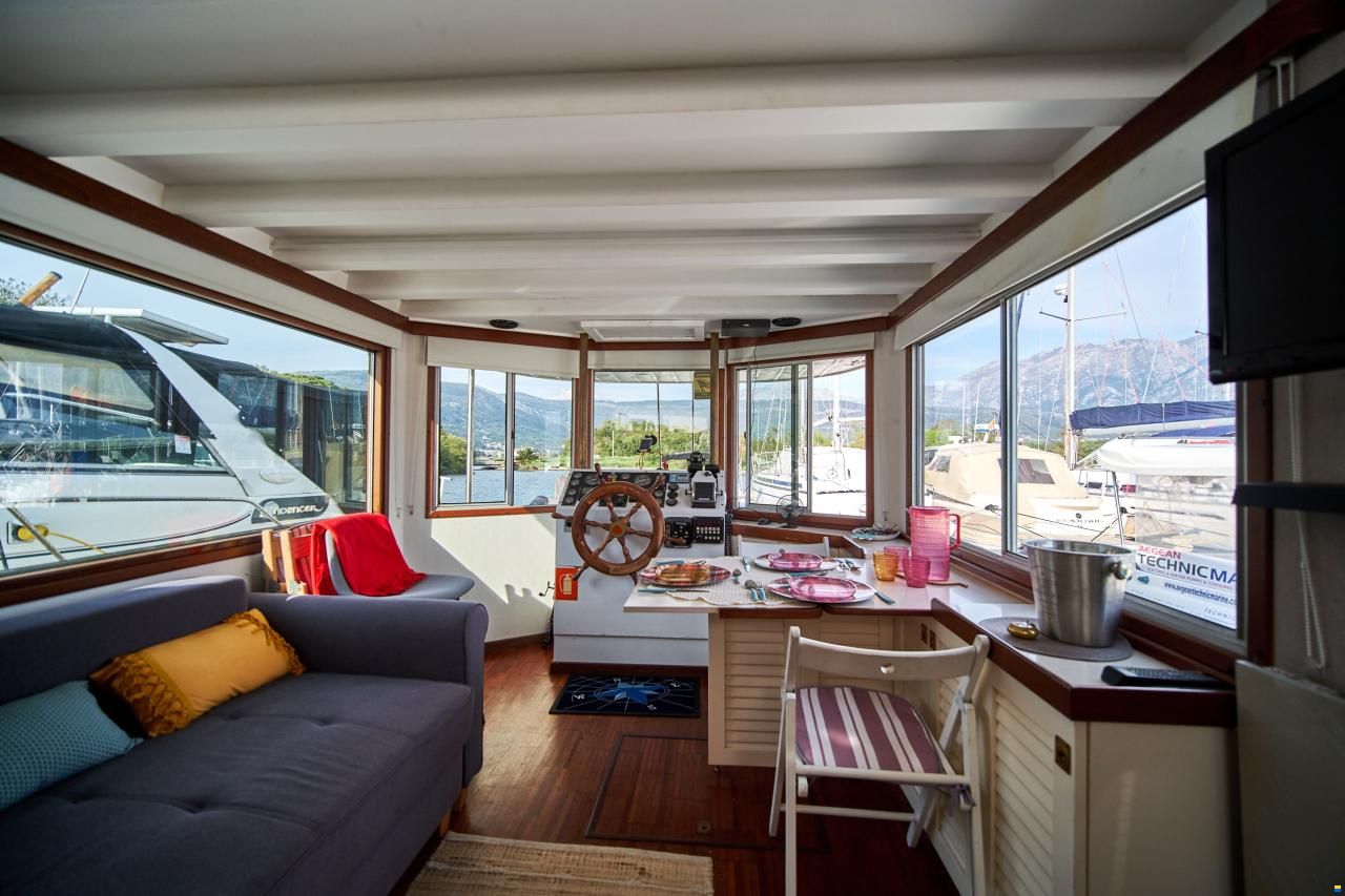 House Boat 13.84 meters