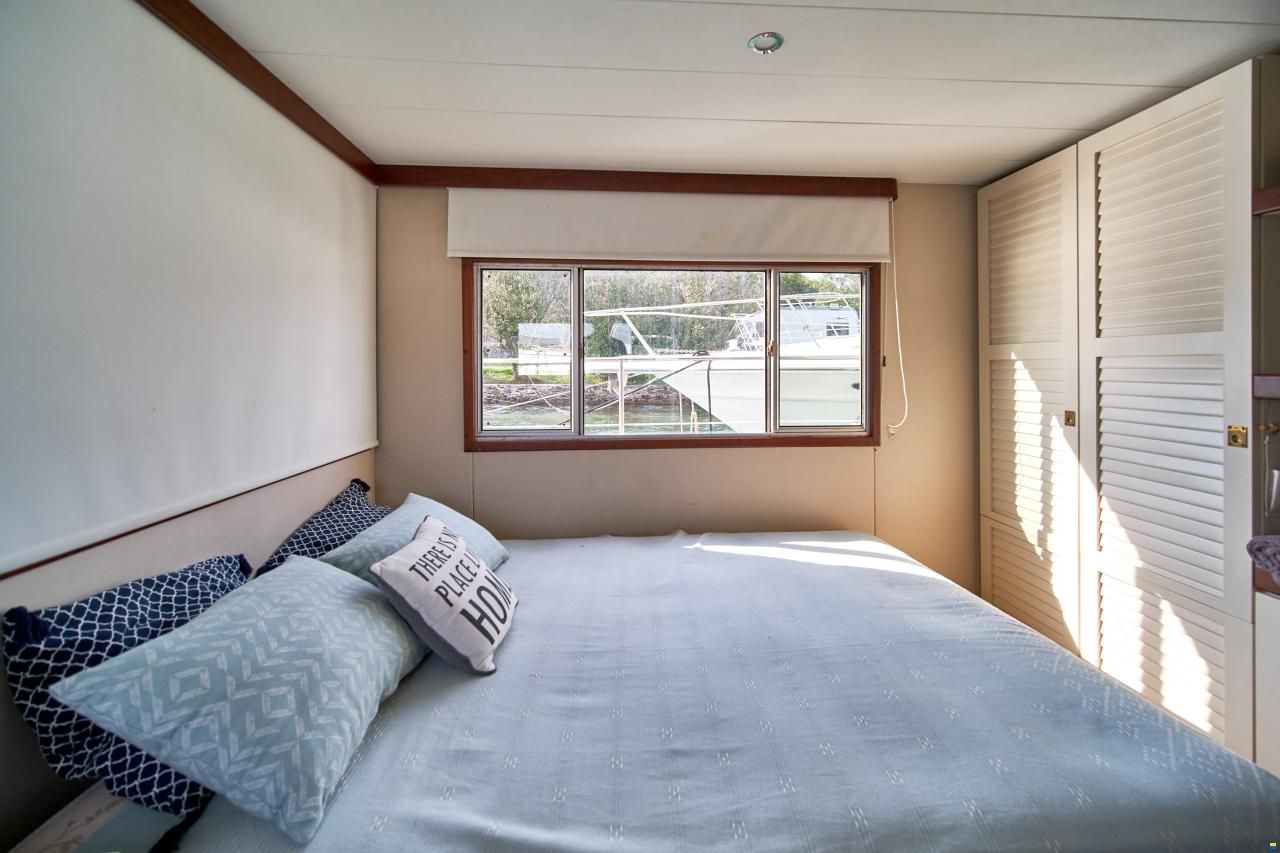 House Boat 13.84 meters