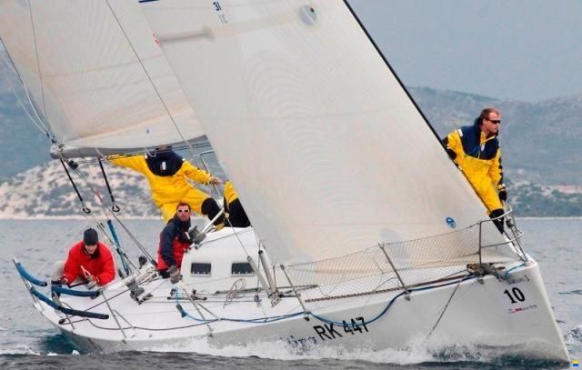 Beneteau First 40.7