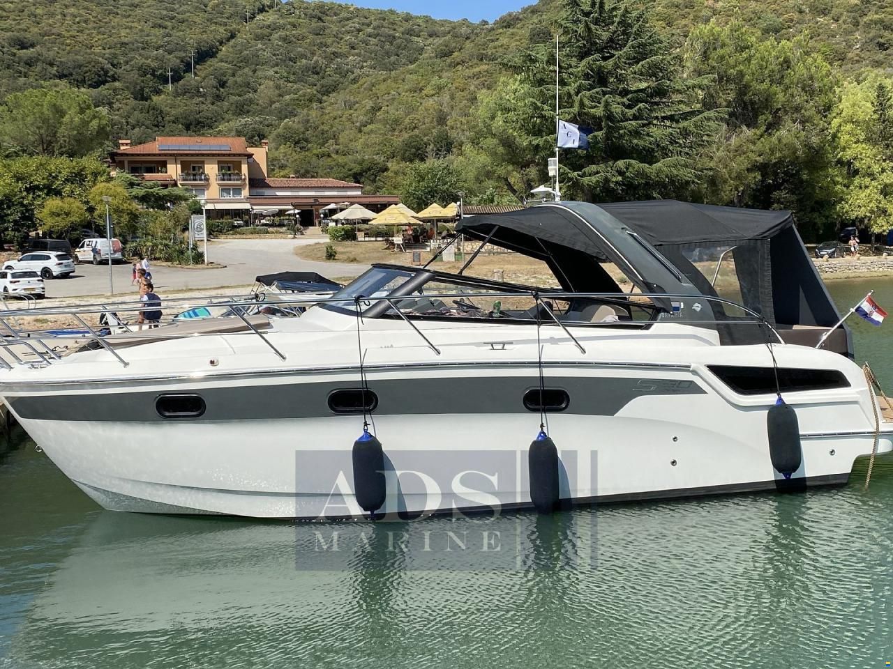 Bavaria S 30