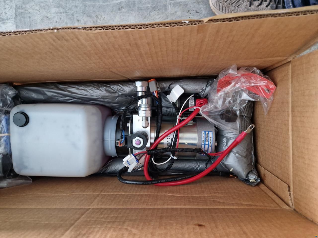 Sunstream Sunlift SL7012ARW