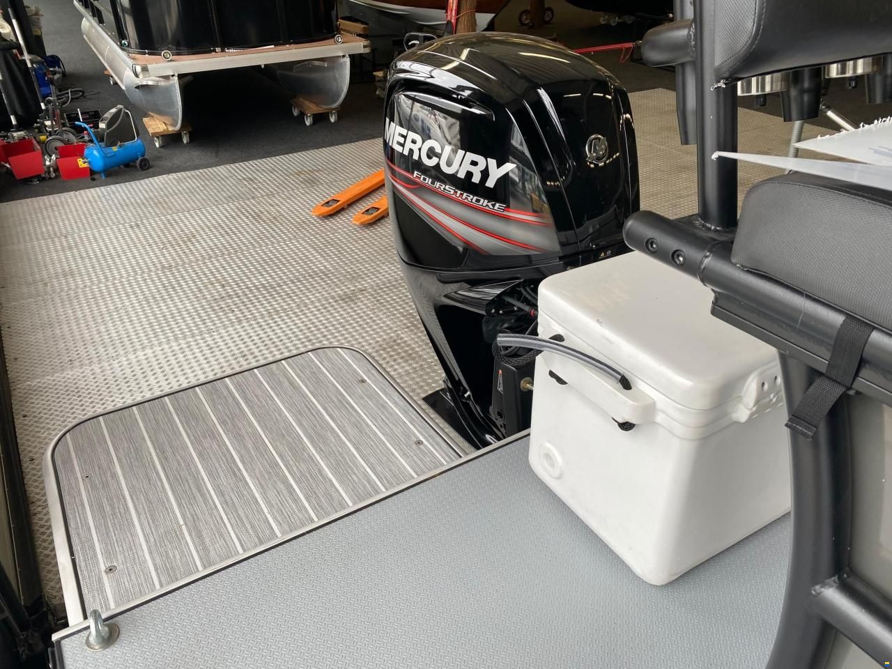 Pontoon 850 - NIEUW