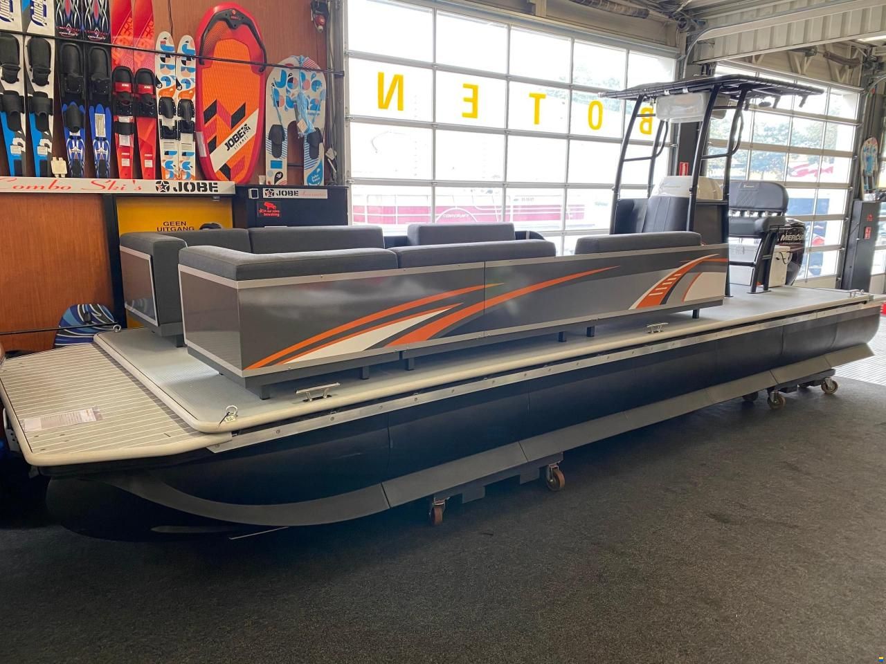 Pontoon 850 - NIEUW