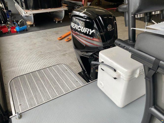 Funcruiser Pontoon 850 - NIEUW