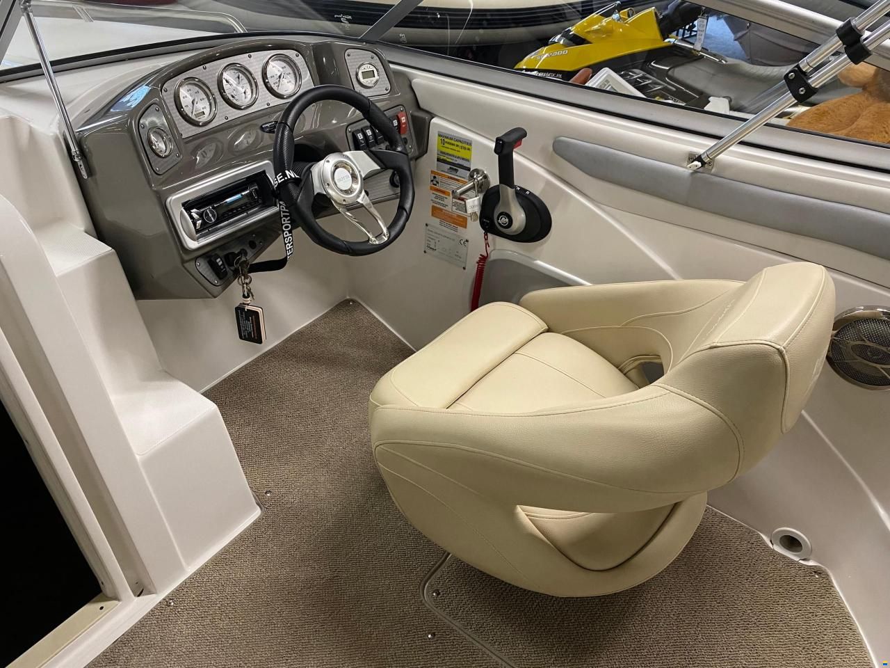 Rinker MTX 220