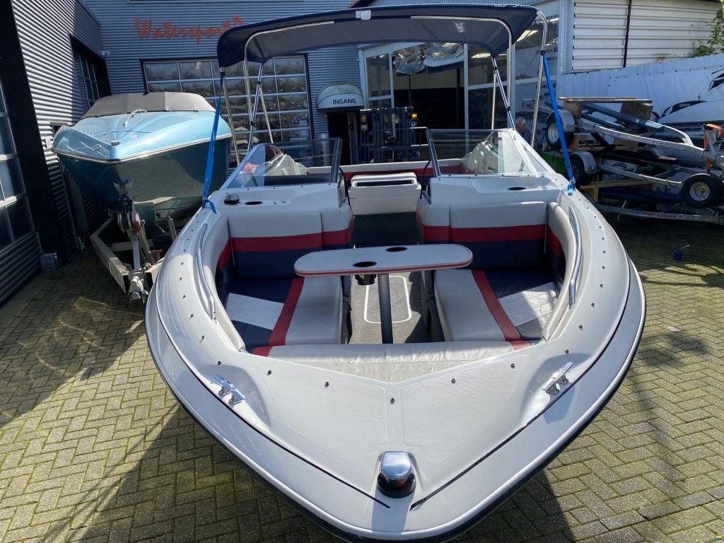 Bayliner Capri Bowrider