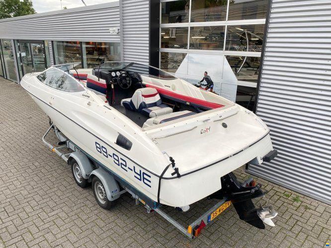 Bayliner Capri Bowrider