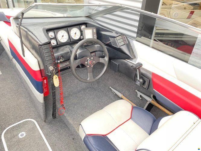 Bayliner Capri Bowrider