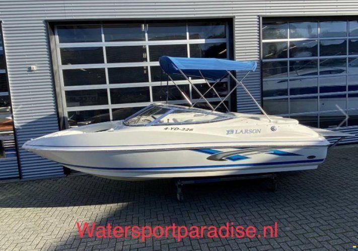 Larson Senza 186 Bowrider