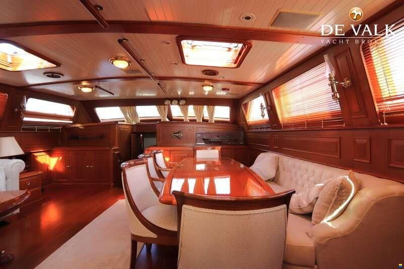 Palmer Johnson 110