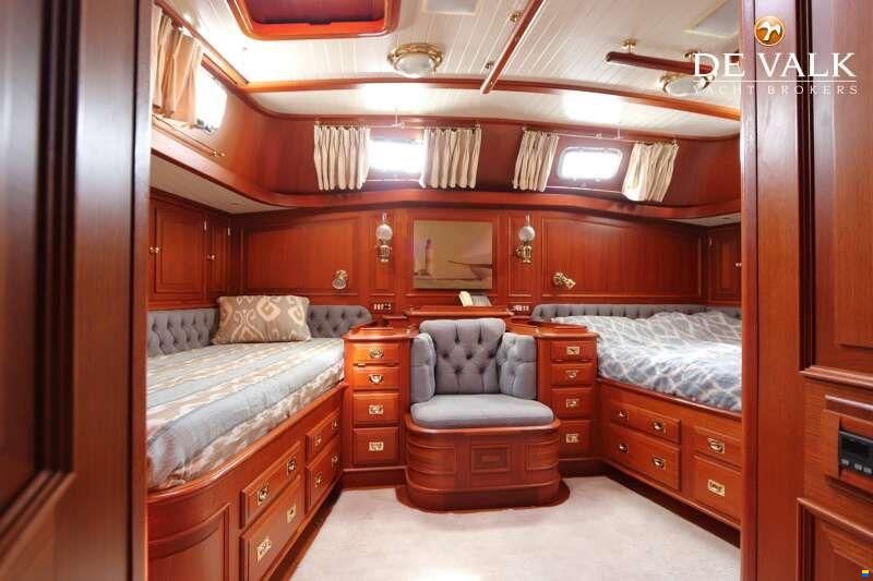 Palmer Johnson 110