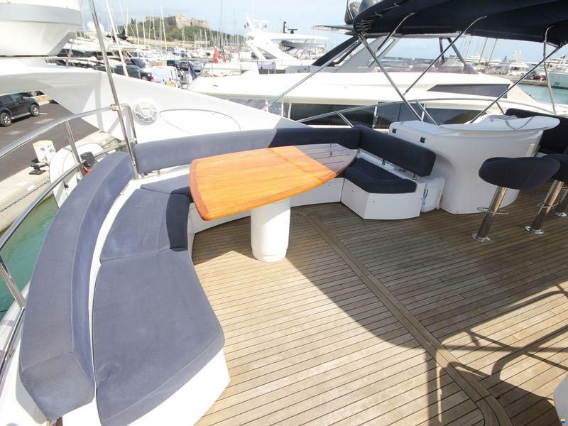 Sunseeker 75 Yacht