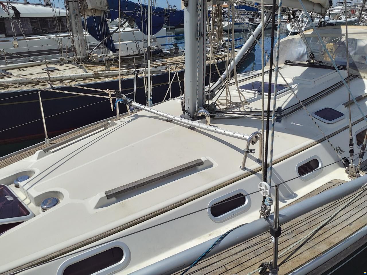 Hanse 411
