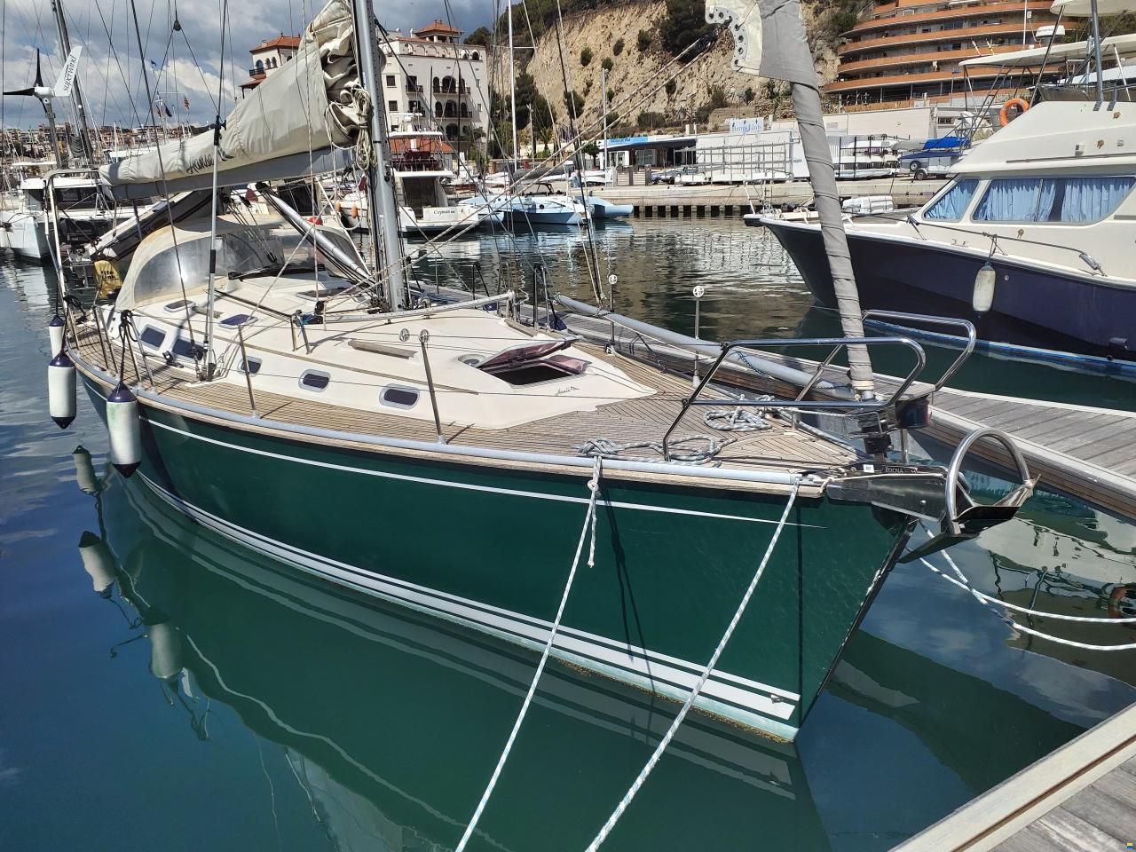 Hanse 411