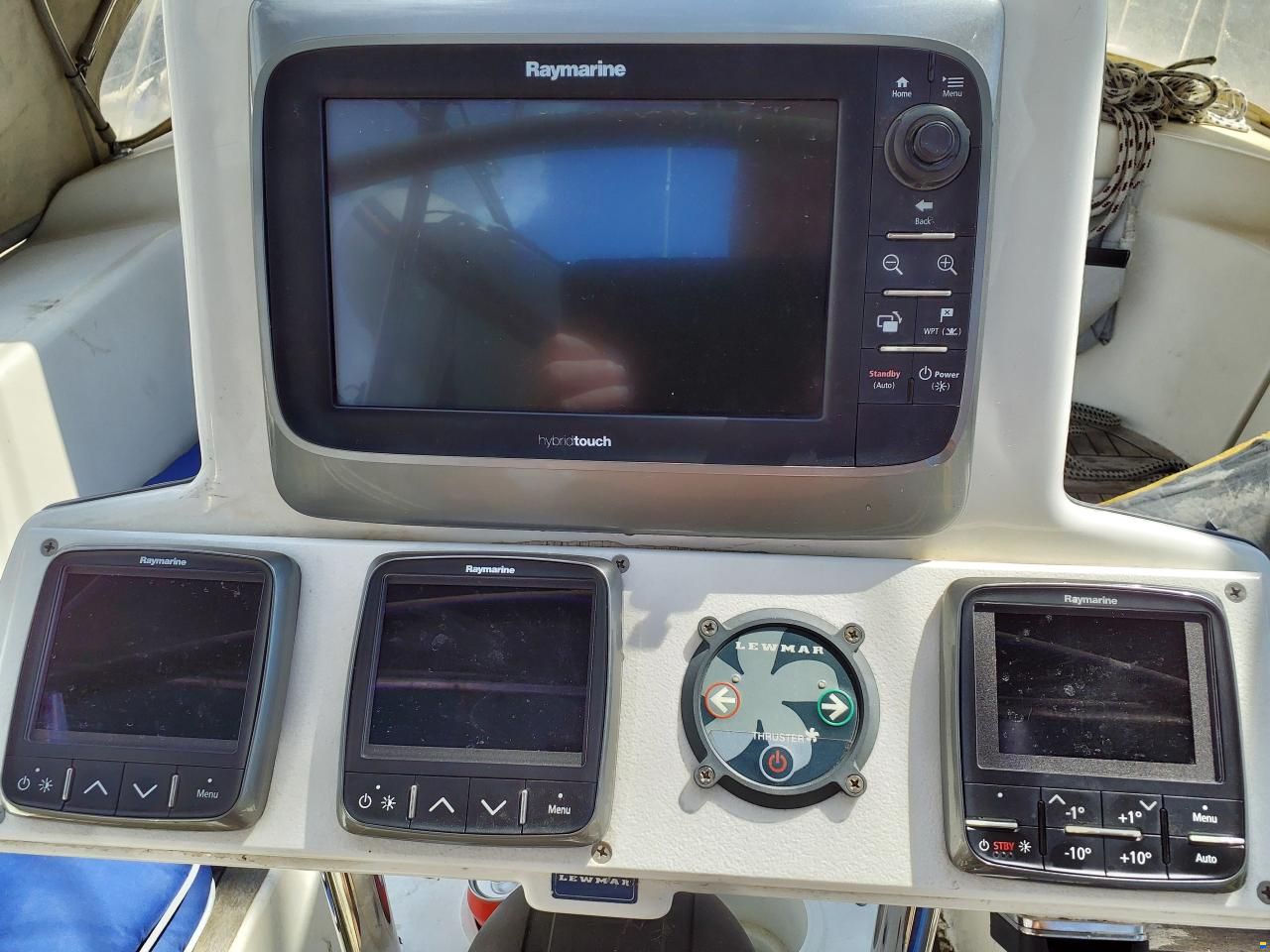 Hanse 411