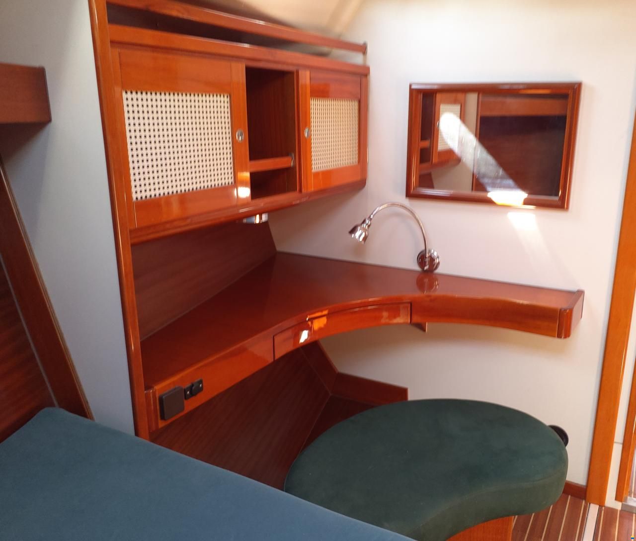Hanse 411